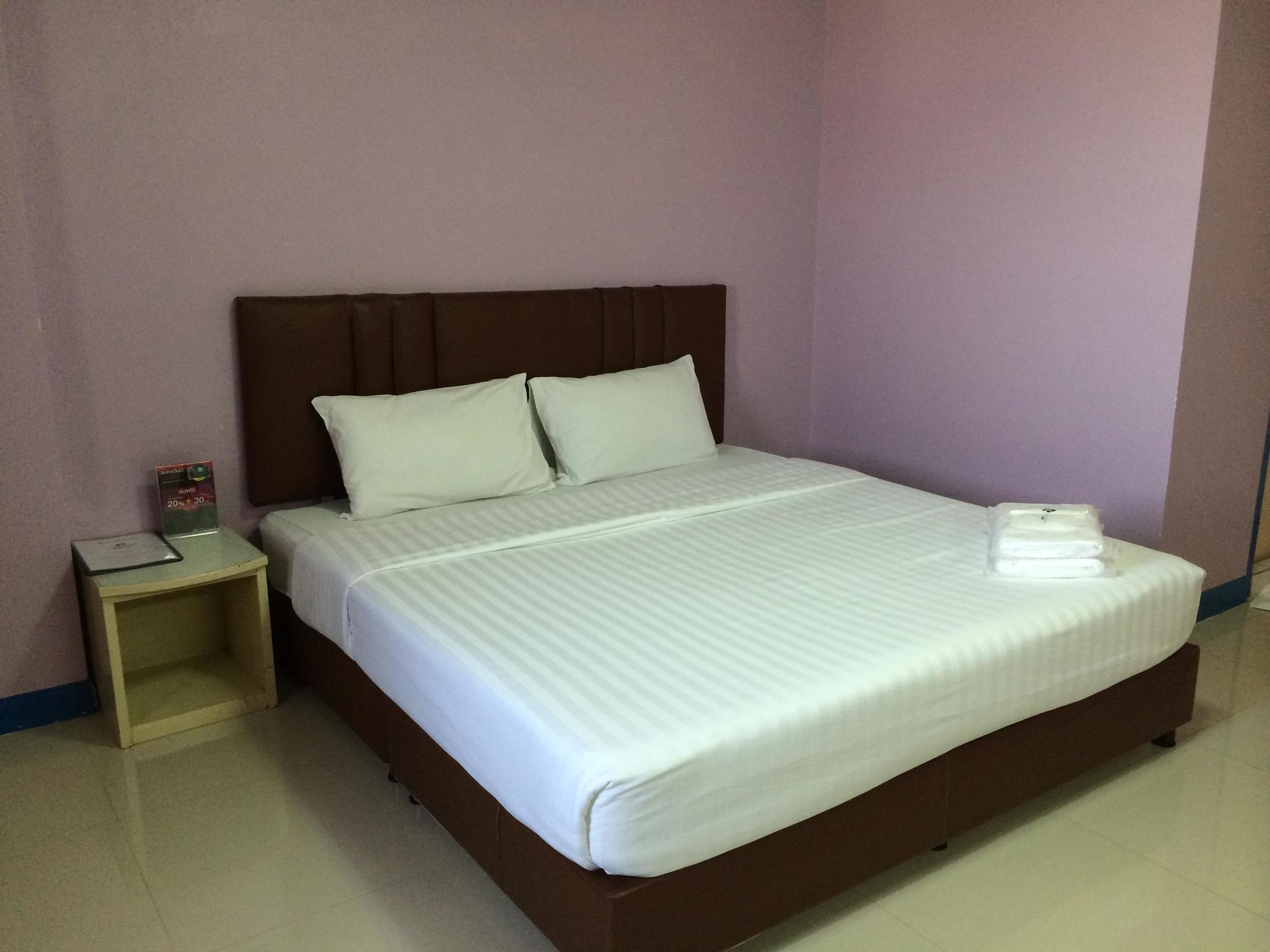 Happyland Mansion Hotel Bangkok Ngoại thất bức ảnh