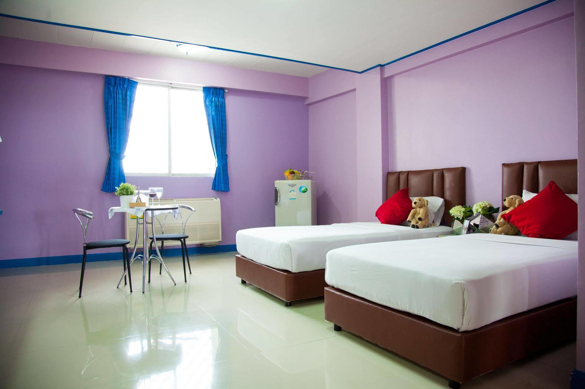Happyland Mansion Hotel Bangkok Ngoại thất bức ảnh