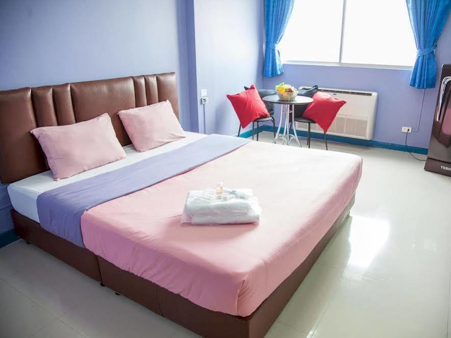 Happyland Mansion Hotel Bangkok Ngoại thất bức ảnh