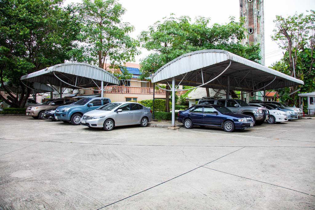 Happyland Mansion Hotel Bangkok Ngoại thất bức ảnh