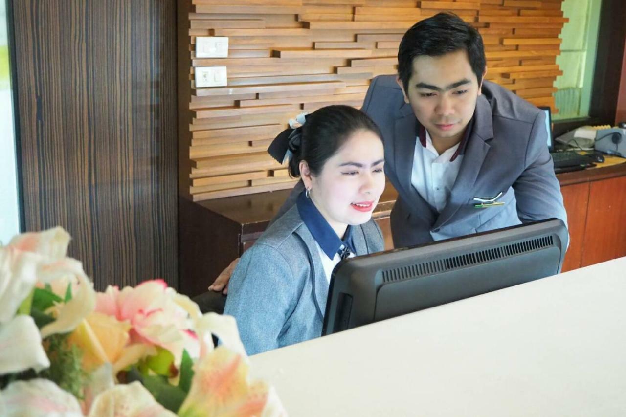 Happyland Mansion Hotel Bangkok Ngoại thất bức ảnh