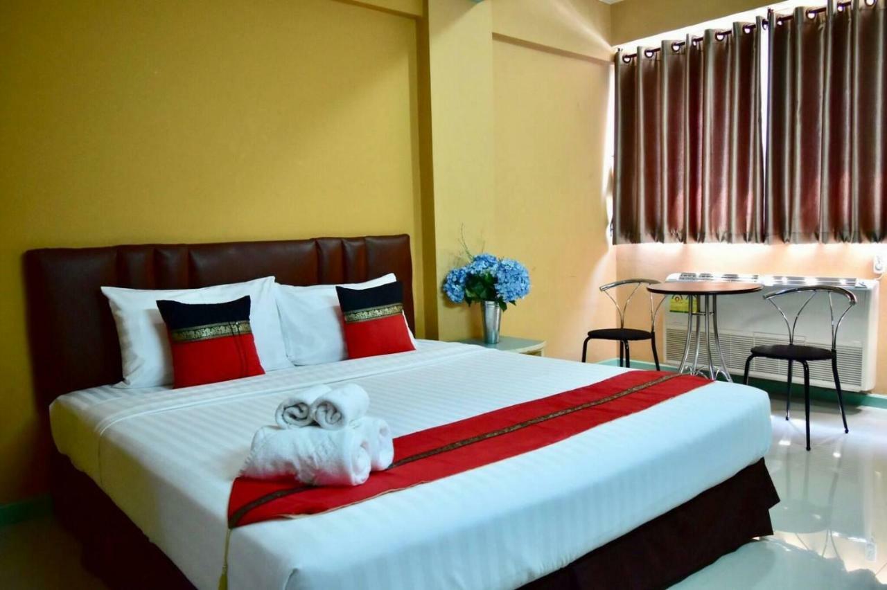 Happyland Mansion Hotel Bangkok Ngoại thất bức ảnh