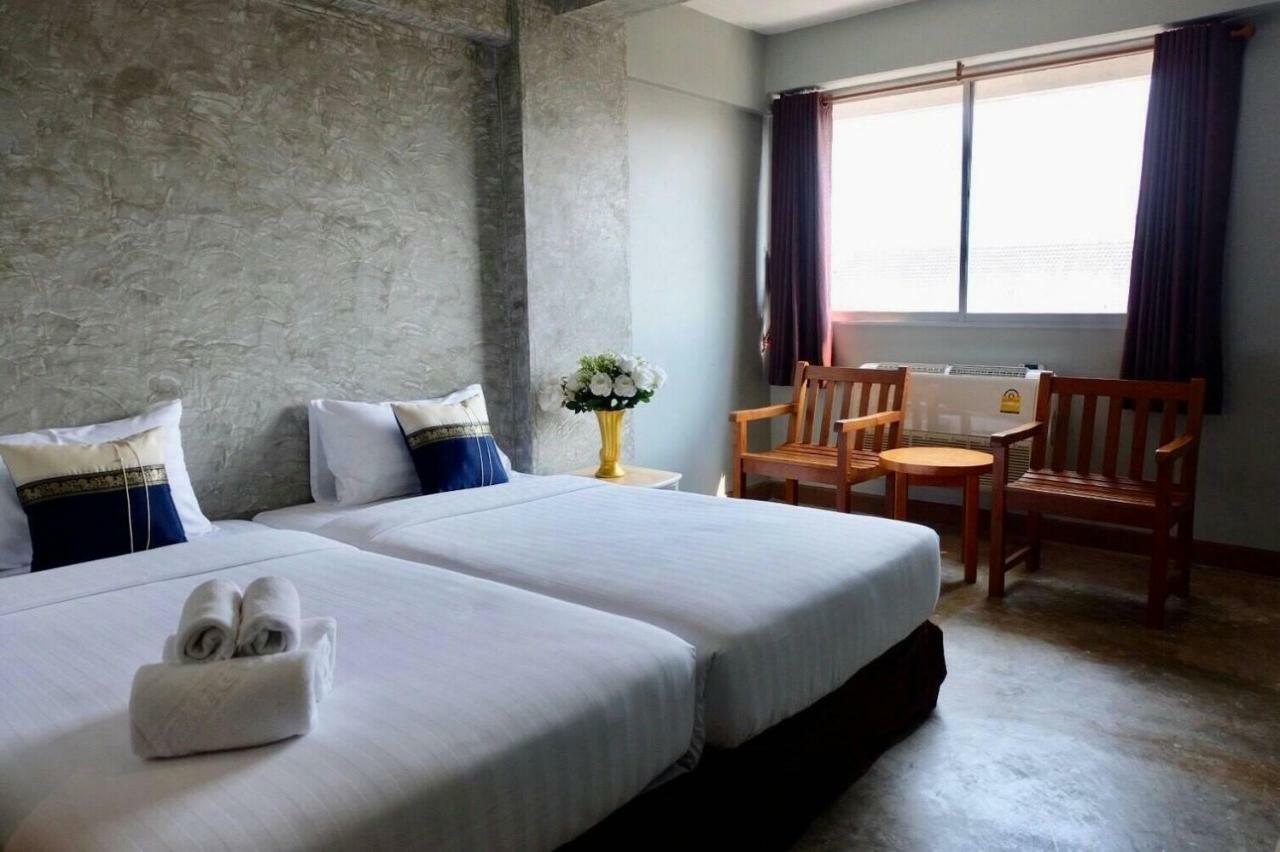 Happyland Mansion Hotel Bangkok Ngoại thất bức ảnh