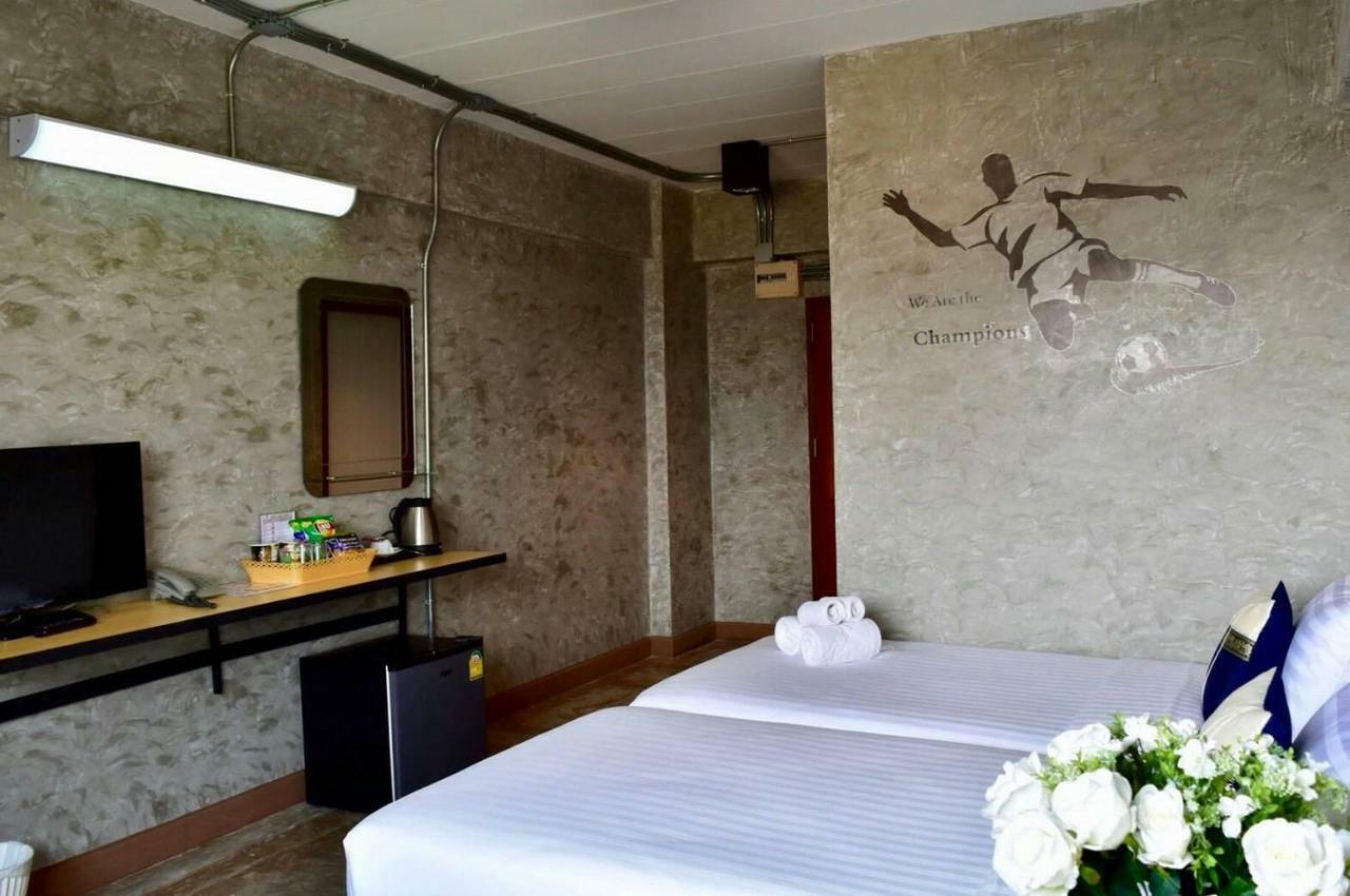 Happyland Mansion Hotel Bangkok Ngoại thất bức ảnh