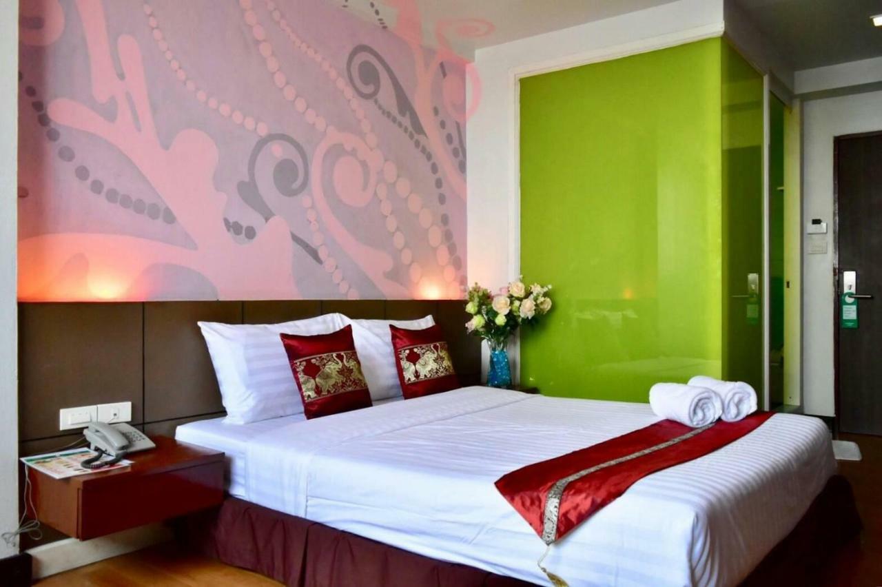 Happyland Mansion Hotel Bangkok Ngoại thất bức ảnh