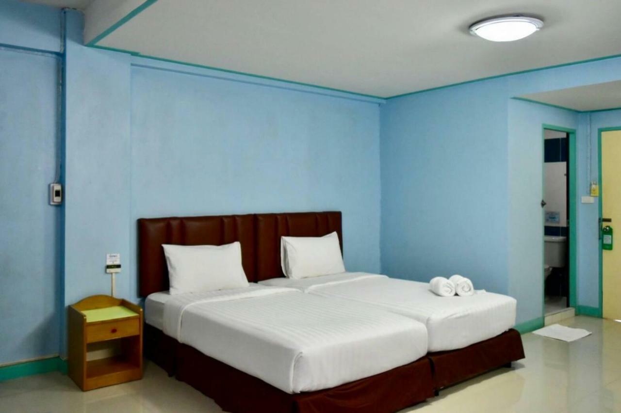 Happyland Mansion Hotel Bangkok Ngoại thất bức ảnh