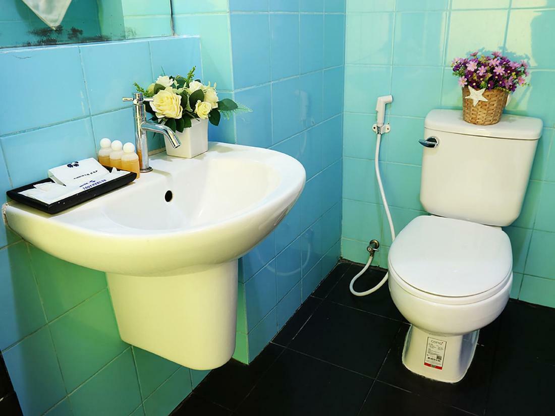 Happyland Mansion Hotel Bangkok Ngoại thất bức ảnh